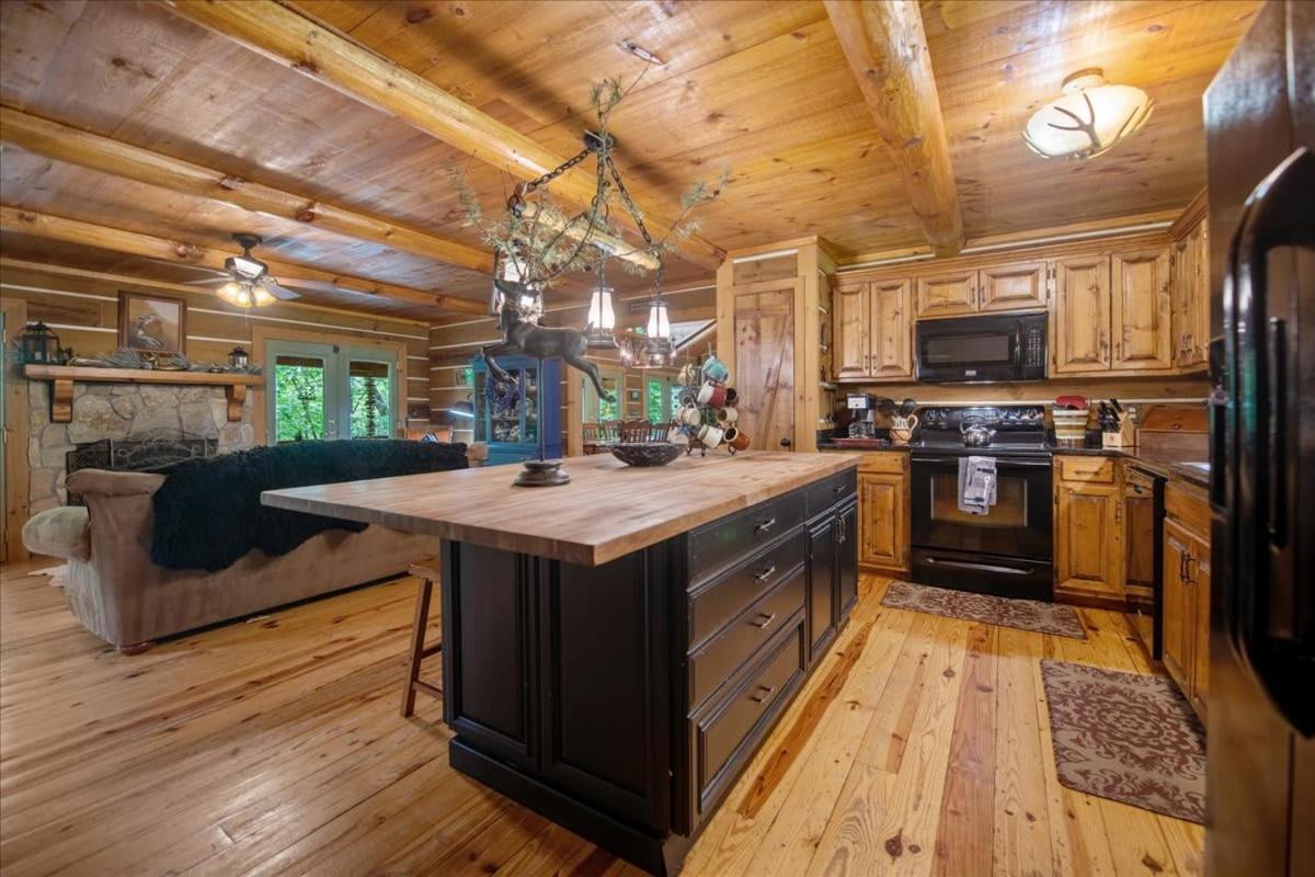 Вилла Waterfront Mountain Cabin With Hot Tub Блу-Ридж Экстерьер фото