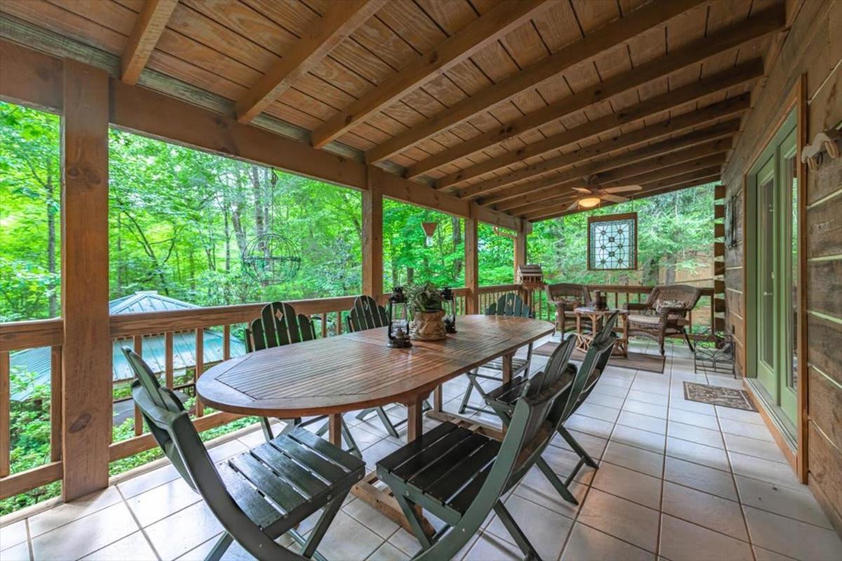 Вилла Waterfront Mountain Cabin With Hot Tub Блу-Ридж Экстерьер фото